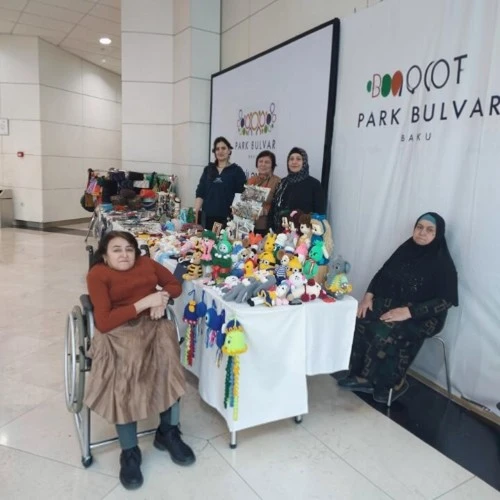 “GÜLSAM” Əlillərin Reabilitasiyası İctimai Birliyinin xeyriyyə məqsədli satış-sərgisi