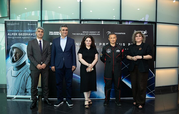 “Park Bulvar”da yerləşən “Tusi Bohm Planetarium”da “Planetimizi qoruyaq” filminin təqdimatı keçirildi.